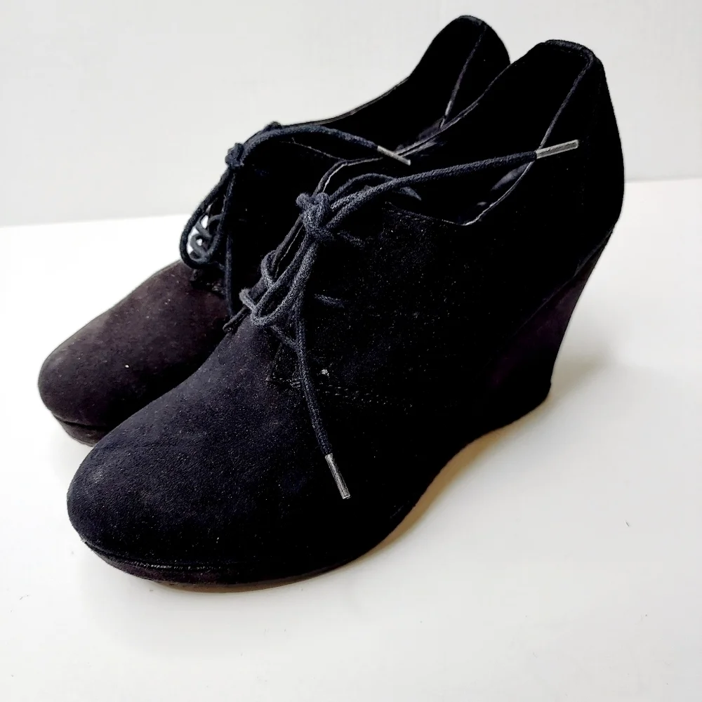 Xappeal Black Suede Wedge Lace Shoe Bootie Size 8